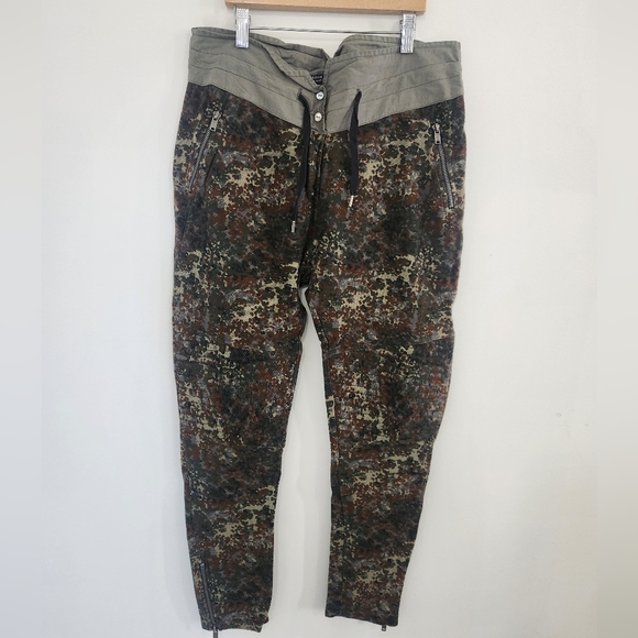 Scotch & Soda Maison Scotch High Waist Camo Pant - Picture 3 of 16